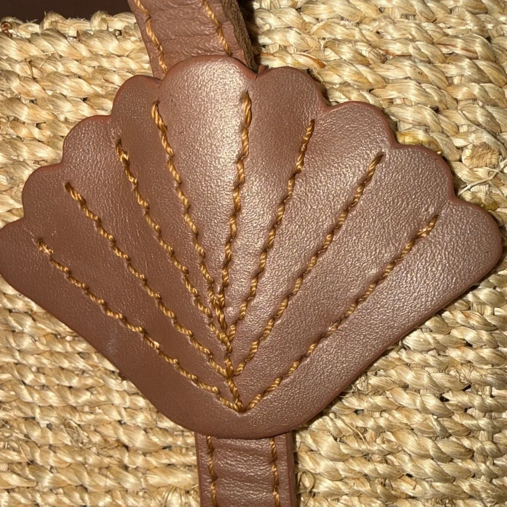 Chic Tan Woven Tote with Brown Accents - Picture 3 of 11